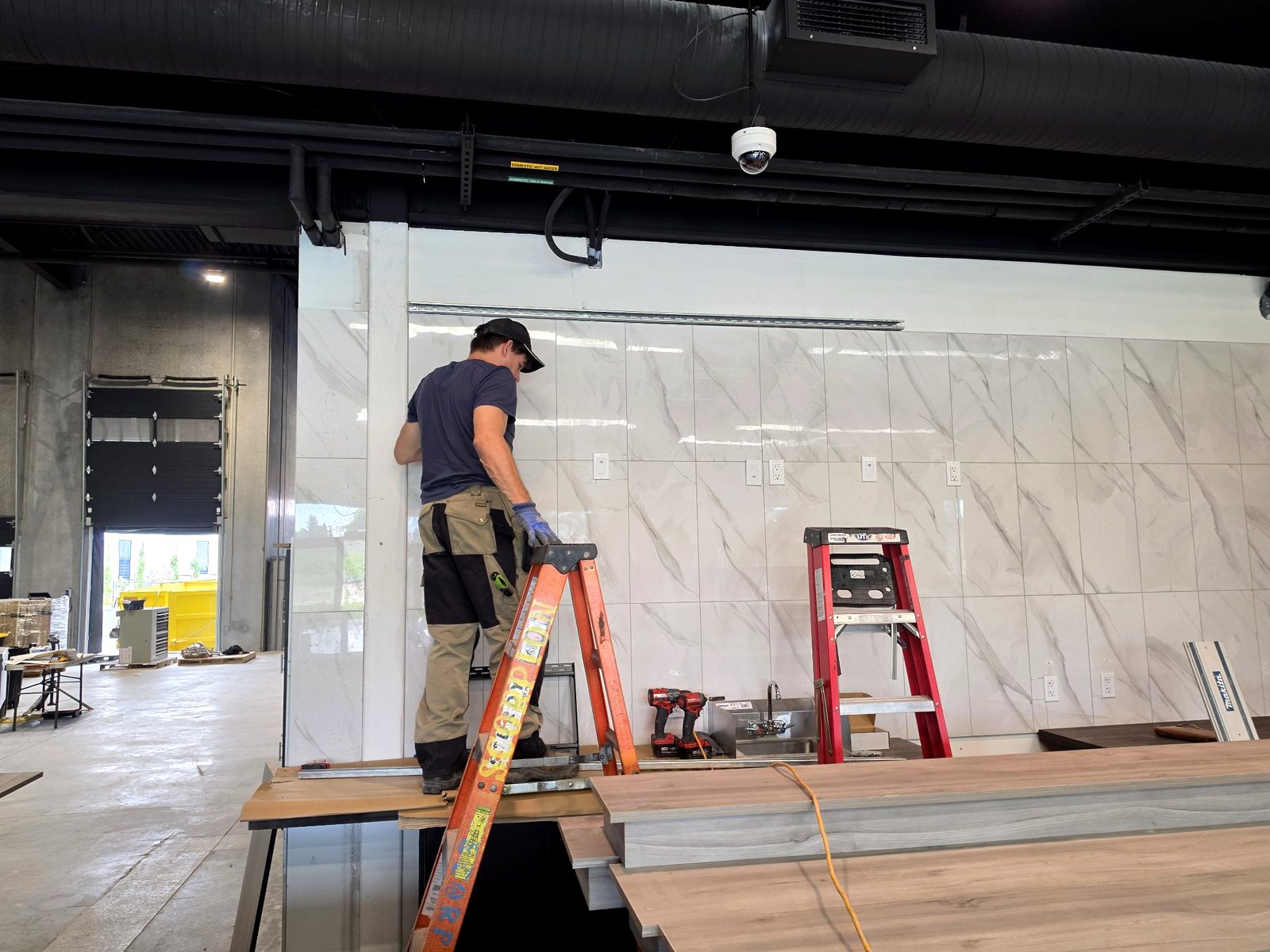 Mounting digital menu boards