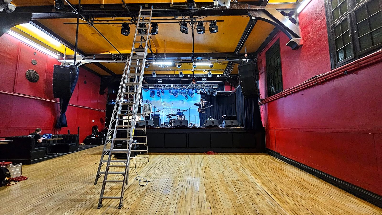 Live music venue stage sound